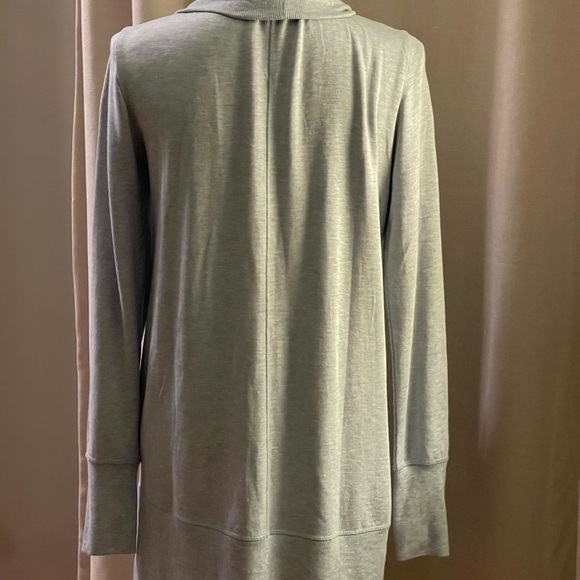 Athleta Pranayama Restore Wrap Heathered Heather  Blue Size M Open Front Soft! - Picture 2 of 4